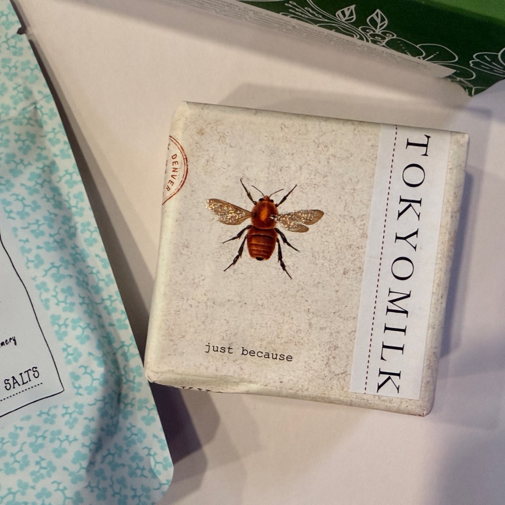 Lot (3) of The Cottage Greenhouse, Library of Flowers, and TokyoMilk Body care - Picture 3 of 8